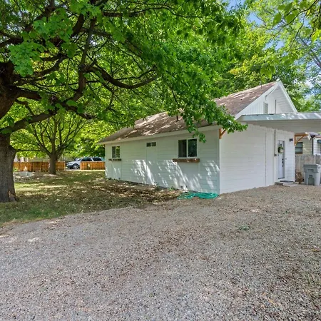 Modern Gatsby 2B15B Caldwell Near Golf Course! Villa
